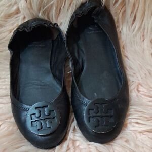 Tory Burch Black Leather Minnie Flats Size 8